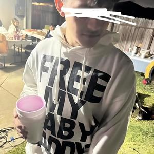 i don't need u (feat. fewmet) (Explicit)