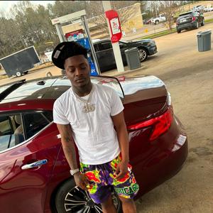 AIM (feat. Junebugg) (Explicit)