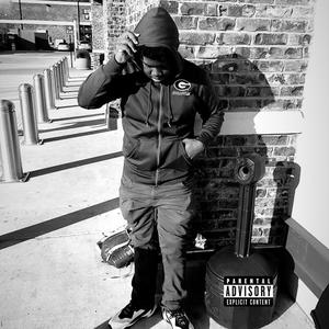 She Throwin It (Explicit)