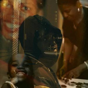 Major (feat. Junnior) (Explicit)