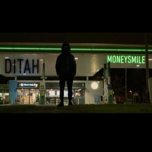 Moneysmile (Explicit)