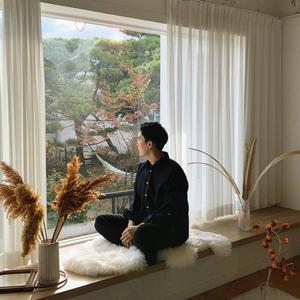 별일 아니야 (It's nothing.)