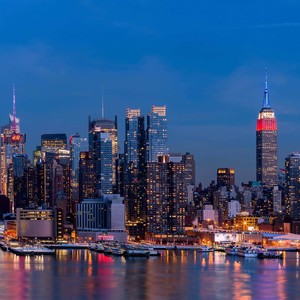 跃进人海拥抱你