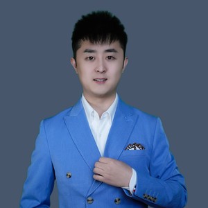 踮起脚尖瞭远方