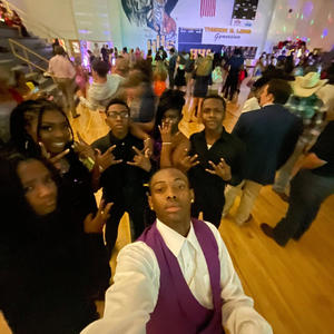 LOOKIN FO U (feat. Luh_crazy) (Explicit)