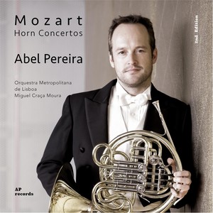 Mozart: Horn Concertos (莫扎特：圆号协奏曲)