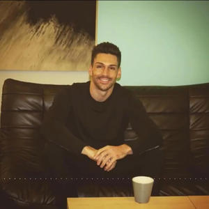 Million Dollar Man (feat. Ryan McDill) (Explicit)