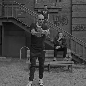 All Heads Must Bow (feat. Skrub & Damian Illic) (Explicit)