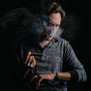 CHARLY EN EL 83' (Explicit)