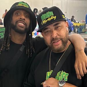 WASTE NO TIME. (feat. BEE SCOTT) (Explicit)