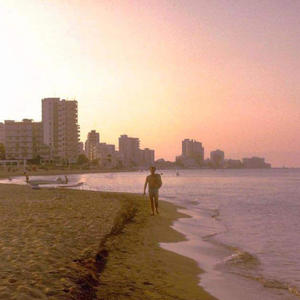 Hold on me. (feat. amirasol)