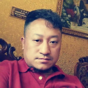 左耳环贾巴尼布  我在泸沽湖等你