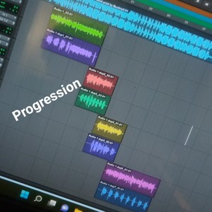 Hot (feat. Popoff) (Explicit)