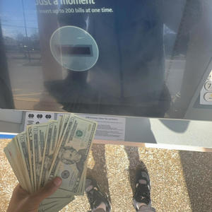 NEW LOVE (feat. LilMo) (Explicit)