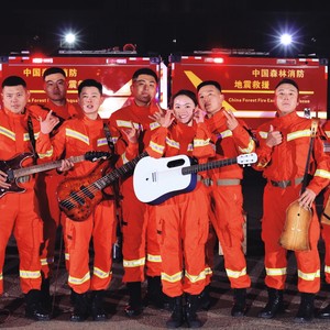 火红的萨日朗-轻骑兵版 (Remix)