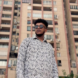 رحلة (feat. 7AMADOK) (Explicit)