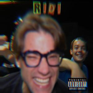 Ridi (feat. TroppoAvanti) [Explicit]