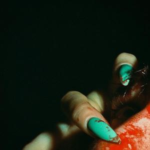 AVANT LES ROSES (Explicit)