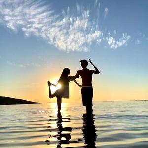 IT TAKES TWO TO TANGO