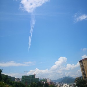 兄弟抱一下