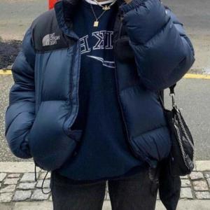 Dale wacha, devolveme el abrigo! (feat. Lefleurboi) (Explicit)