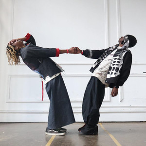 W3 DIFF3R3NT! (Instrumental)