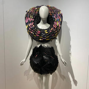 Sitting fabrics (feat. J.EVO) (Explicit)