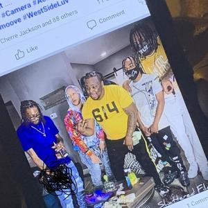 run up a check (Explicit)