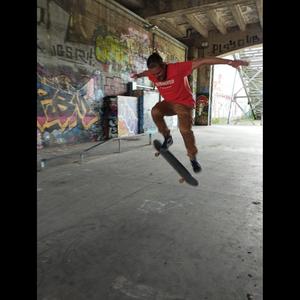 Julien sur l'esplanade (feat. JULIEN DOUMEN & BRIGITTE RAMANIRAKA)