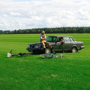 UNE PLAGE & DE LA CHALEUR (Explicit)