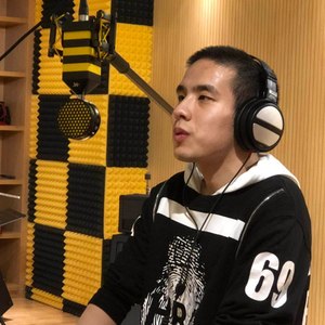 被小虫亲吻的果实