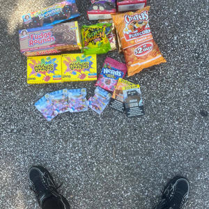 Cmon (feat. Lzz) (Explicit)