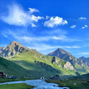 天地龙鳞 - 马鹏凛、许鹏封面