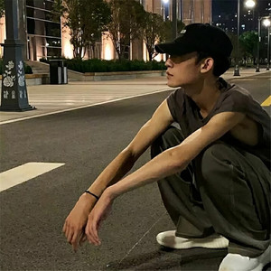 我宁愿所有痛苦都留在心里