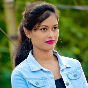 Mahuwa Milay Ke Nagpuri Tapori Song