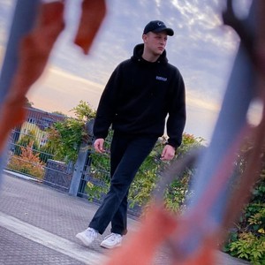 Ablenkung(feat. Friedelmilius) (Explicit)