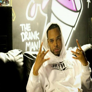 Bow Chica Wow Wow(feat. Nyla B) (Explicit)