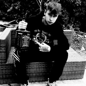 Zmrd Aleš - ZMRD na scéně ! (Explicit)