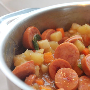 SE LI HA ACABAT (Explicit)