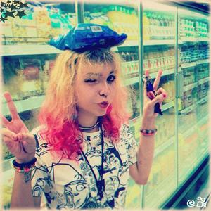 SANGUE DE ADOLESCENTE REBELDE (feat. chard la plaga) (Explicit)