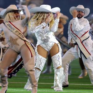 A Burbs Story (feat. Zoomatt) (Explicit)