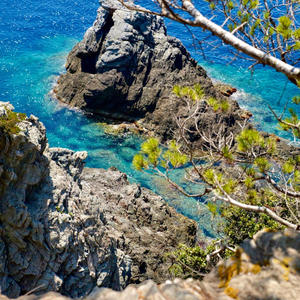 Dans la maisonnette (feat. Romaric) (Explicit)