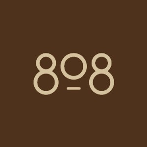 808