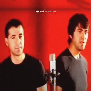 Njeri qesh tjetri qan