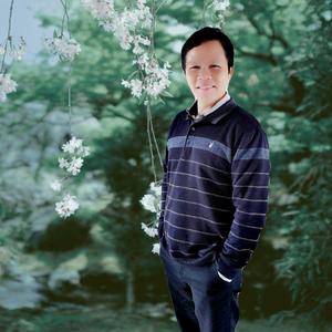 杨文华-烛光泛舟