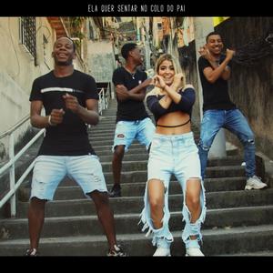 Ela Quer Sentar no Colo do Pai