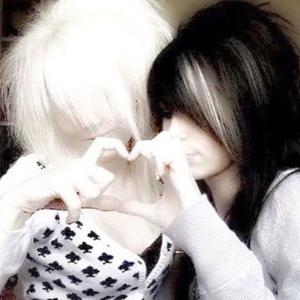 next to u (feat. 6arelyhuman & syris) (Explicit)