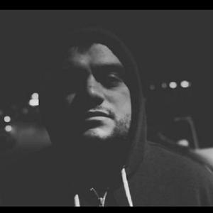 Karanlığa Doğru(feat. Zeus Kabadayı, Ted Flu & Amon34)