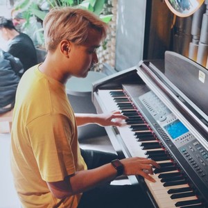 Anh Muốn Một Mình (Explicit)