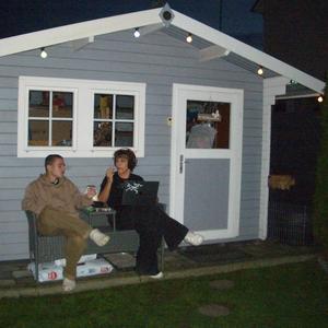 marlboro und wein (feat. trytoseeghosts) (Explicit)